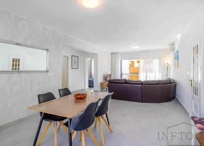 Inftour Primavera דירה *