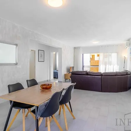Inftour Primavera Апартаменти *