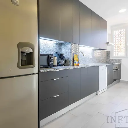 Inftour Primavera Апартаменти *